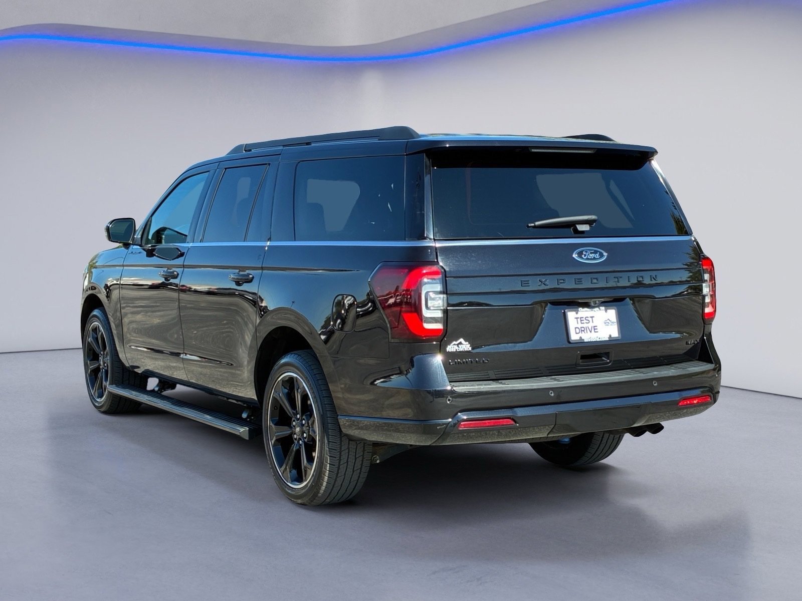 Certified 2024 Ford Expedition Max Limited AWD/4WD image 3