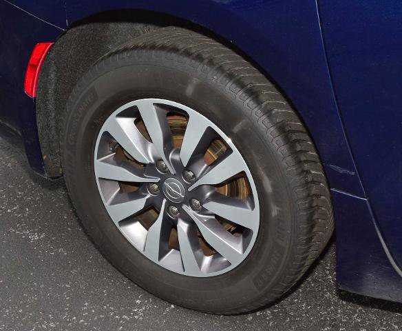 Used 2020 Chrysler Pacifica Touring-L image 10