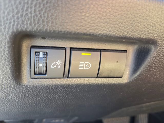 Used 2022 Toyota RAV4 LE FWD image 27