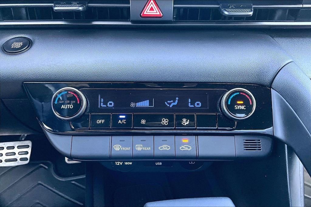 Used 2025 Hyundai Elantra Sport image 31