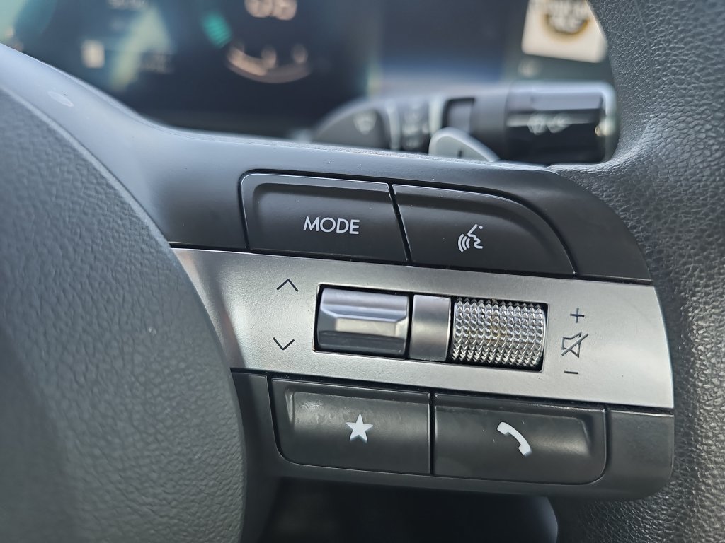 Used 2025 Hyundai Sonata SEL FWD image 17