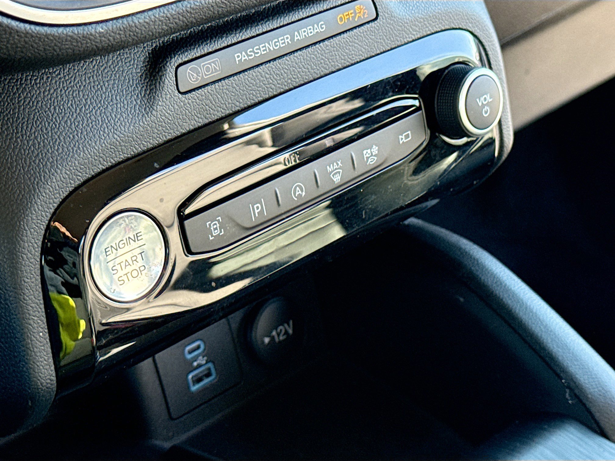 Certified 2023 Ford Escape Platinum image 13