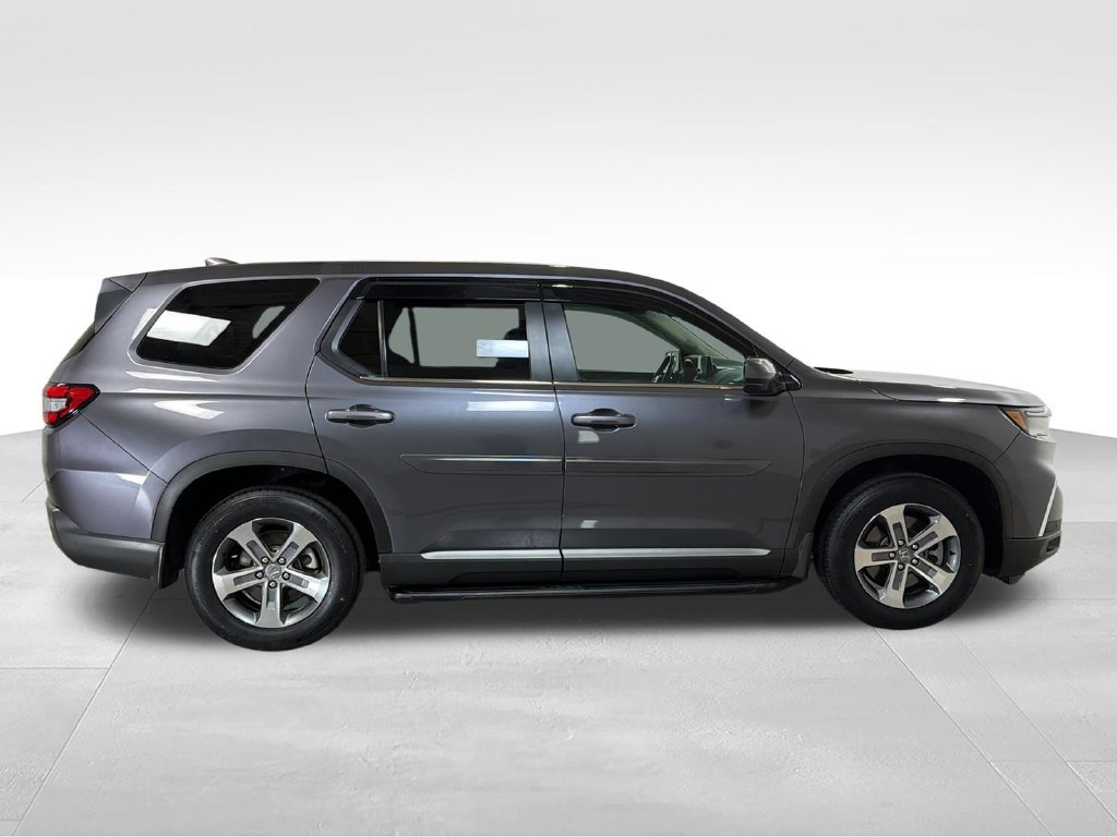 Used 2025 Honda Pilot EX-L image 8