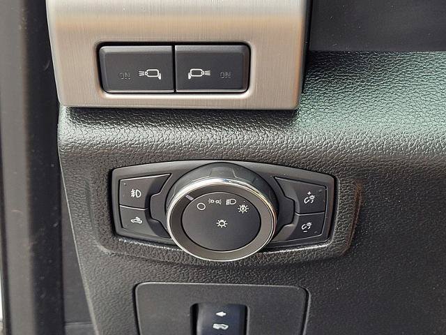 Certified 2017 Ford F150 Platinum w/ Equipment Group 701A Luxury RWD image 18