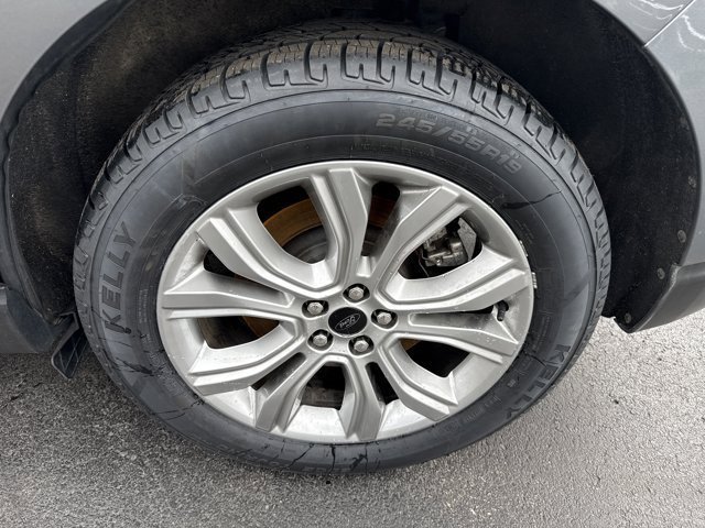 Certified 2023 Ford Edge Titanium AWD/4WD image 4