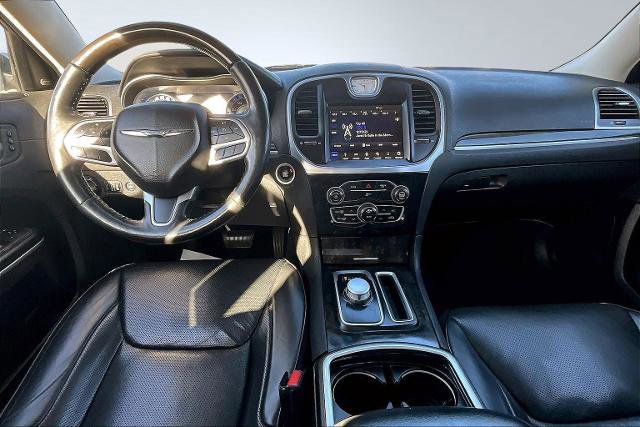 Used 2019 Chrysler 300 Limited image 18