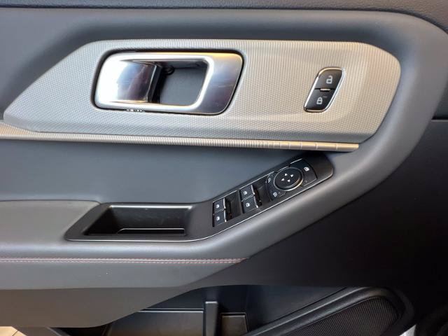 Certified 2026 Ford Explorer Active AWD/4WD image 24
