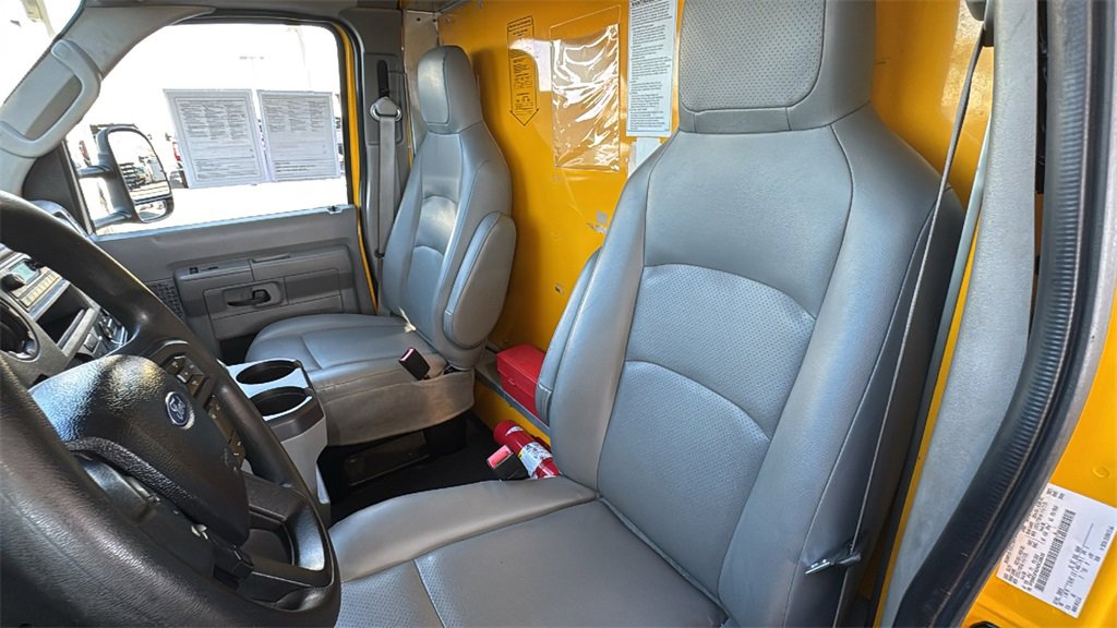 Certified 2022 Ford E-350 and Econoline 350 Super Duty image 21