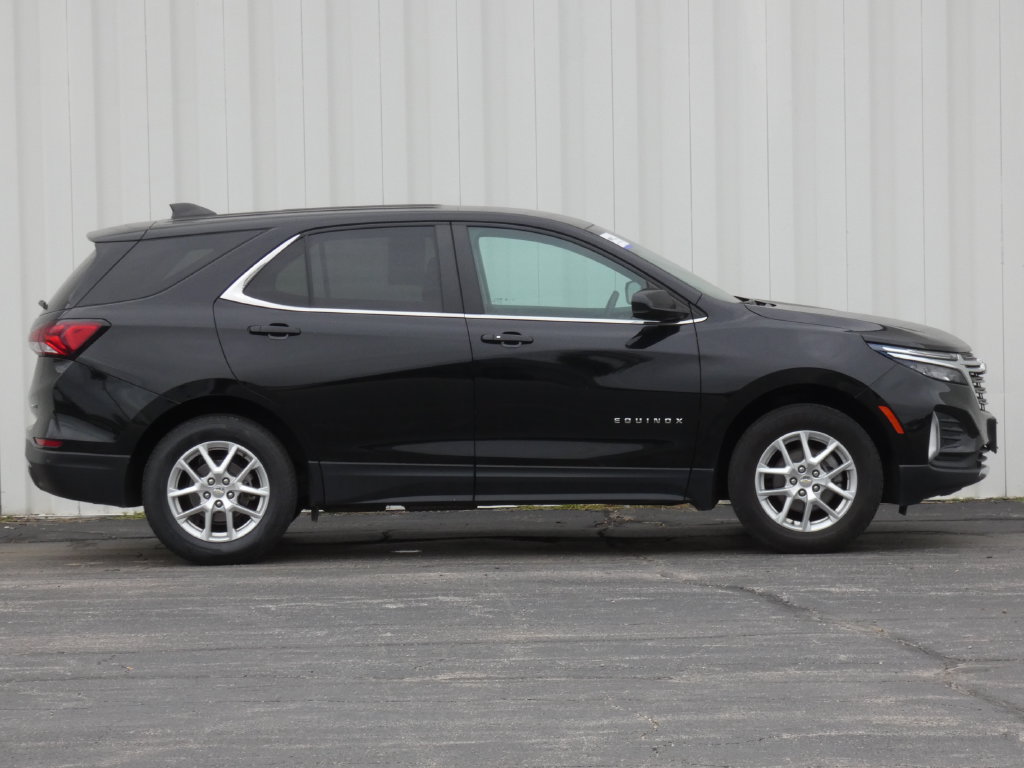 Used 2024 Chevrolet Equinox LT AWD/4WD image 2