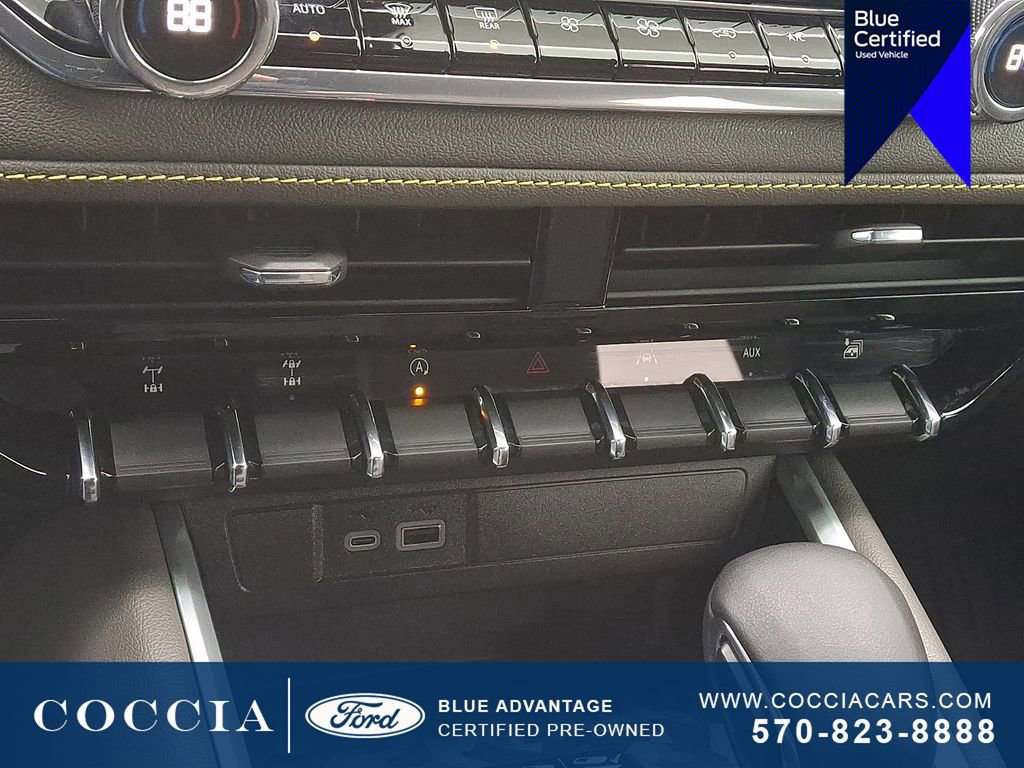 Used 2024 Chevrolet Colorado ZR2 w/ ZR2 Convenience Package III image 16