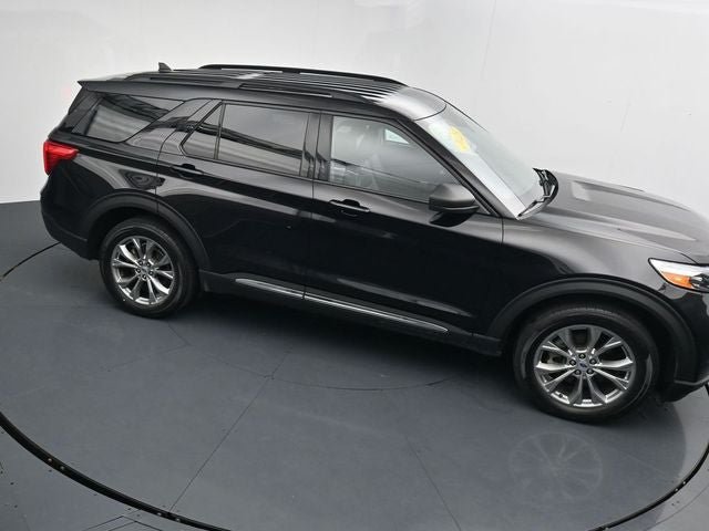 Certified 2023 Ford Explorer XLT w/ Equipment Group 202A AWD/4WD image 27