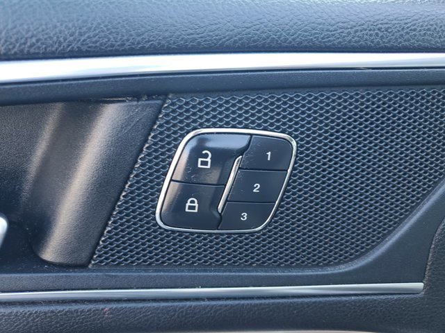 Certified 2018 Ford Edge Titanium image 18