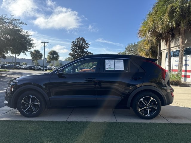 Used 2023 Kia Niro EX FWD image 8