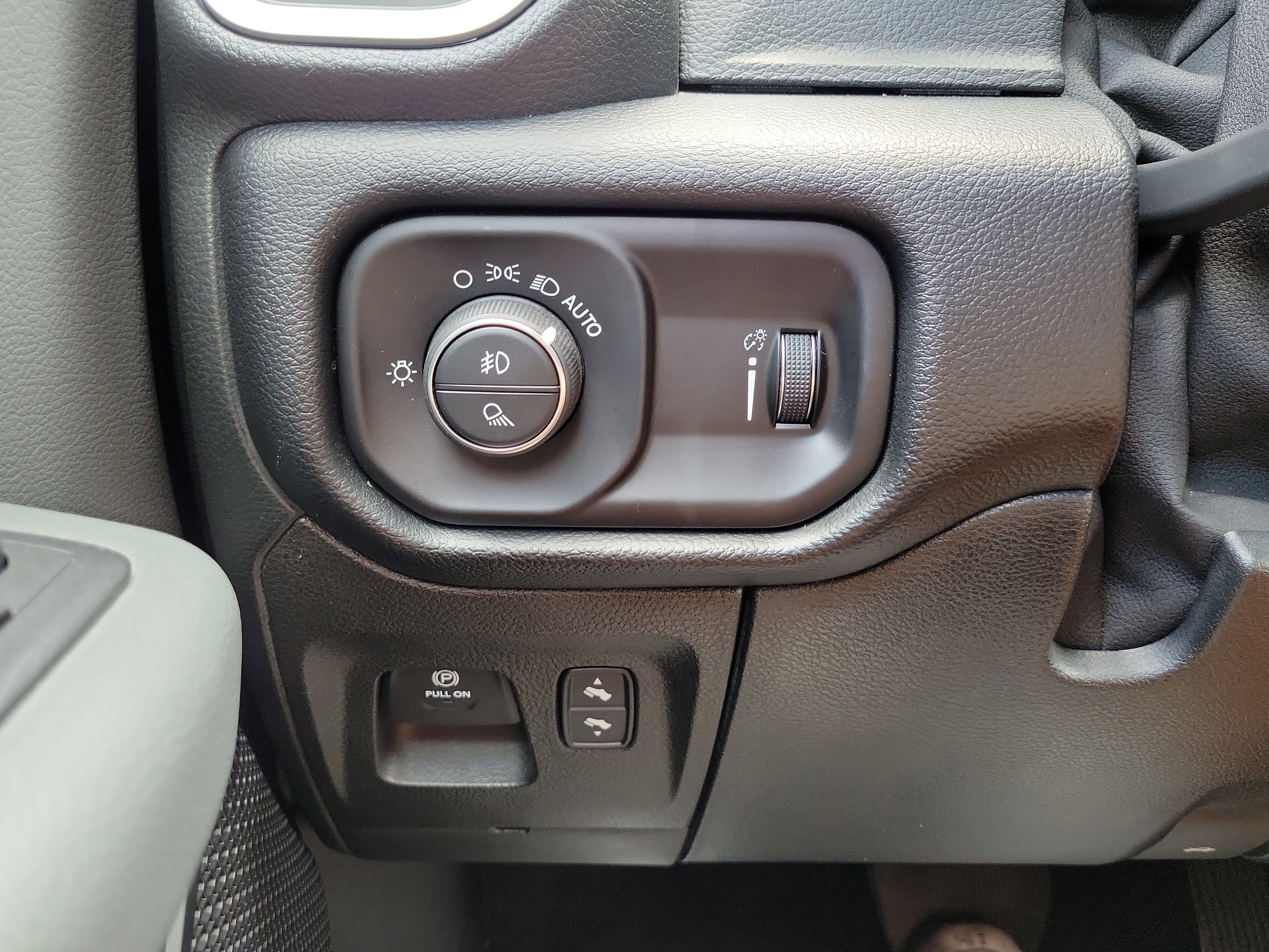 Used 2020 RAM 1500 Big Horn AWD/4WD image 28