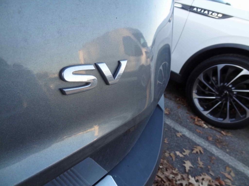 Used 2023 Nissan Rogue SV image 5