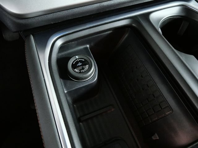 Certified 2025 Ford Expedition Active AWD/4WD image 27