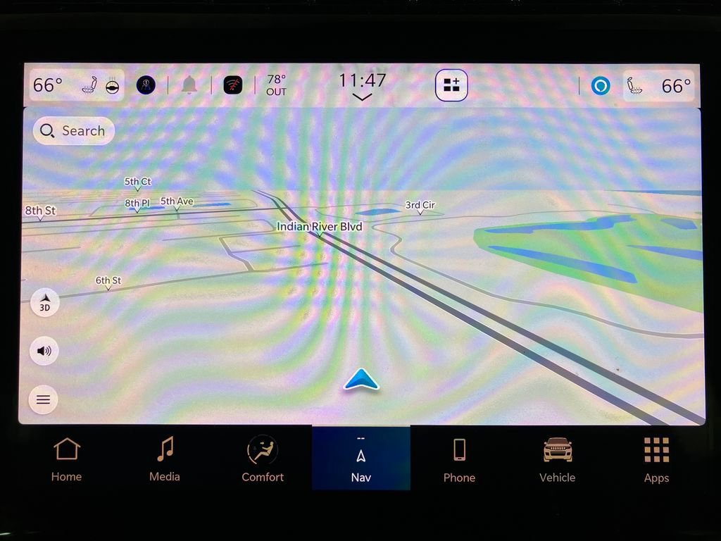 Used 2023 Jeep Grand Cherokee L Limited w/ Black Appearance Package image 25