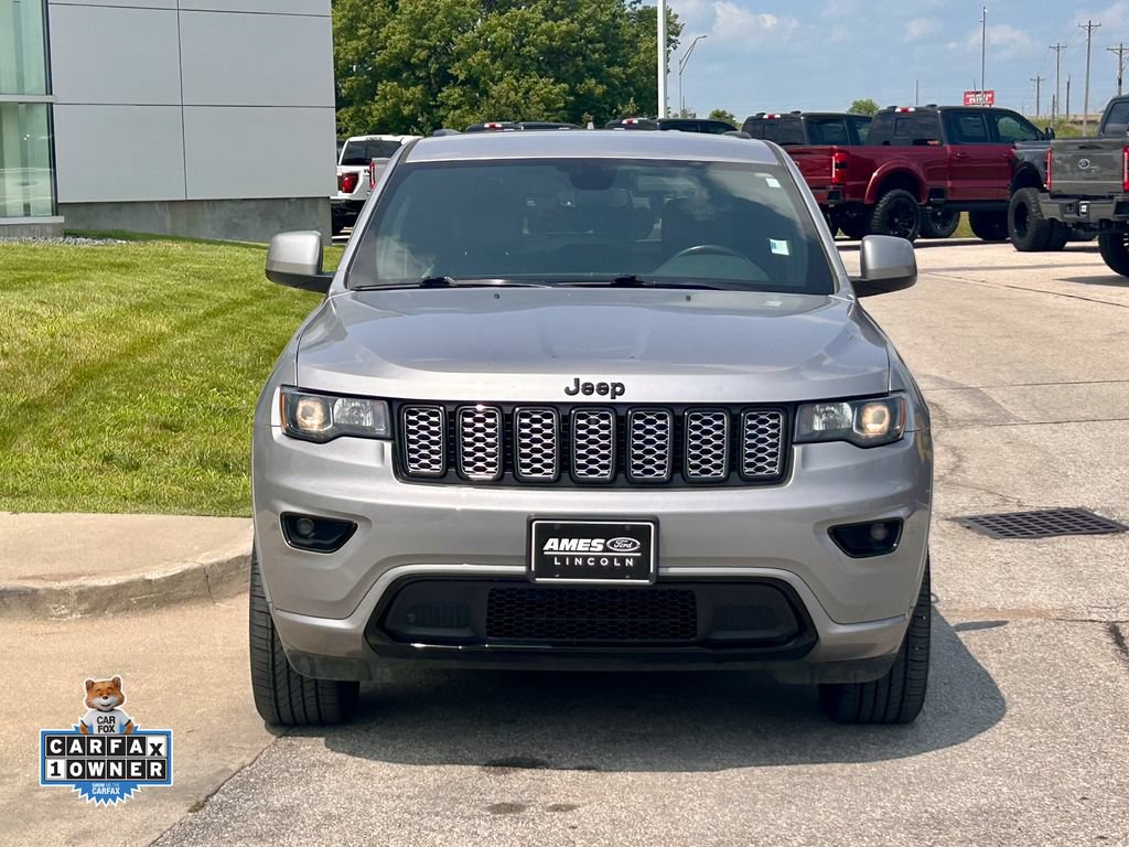 Used 2019 Jeep Grand Cherokee Altitude AWD/4WD image 8