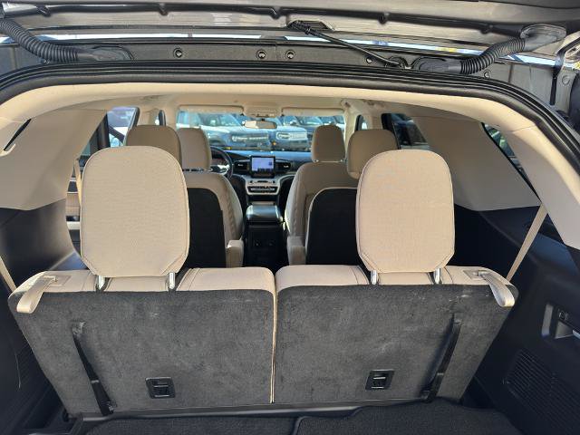 Certified 2023 Ford Explorer XLT RWD image 22