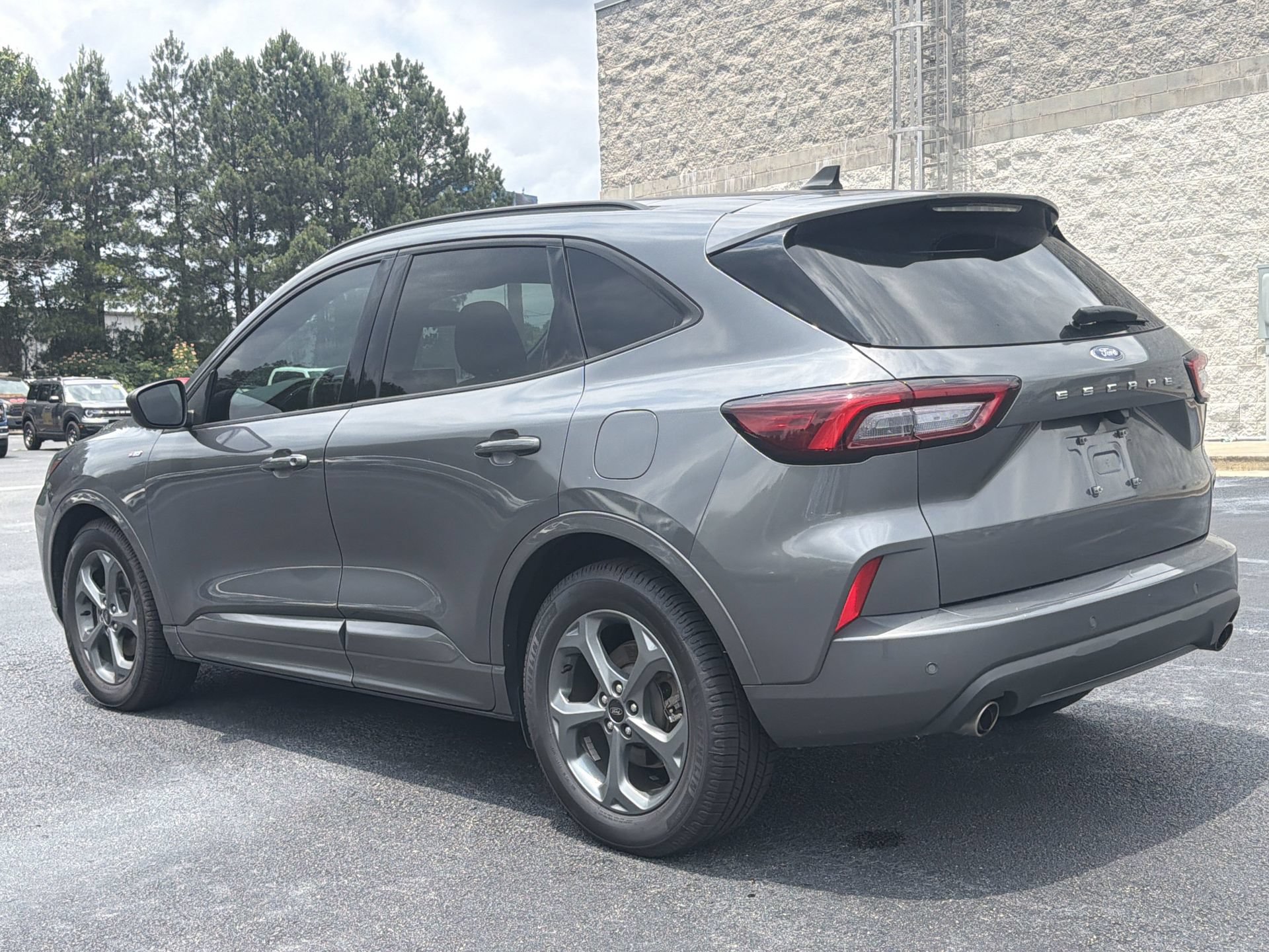Certified 2023 Ford Escape ST-Line w/ Tech Pack #1 FWD image 3