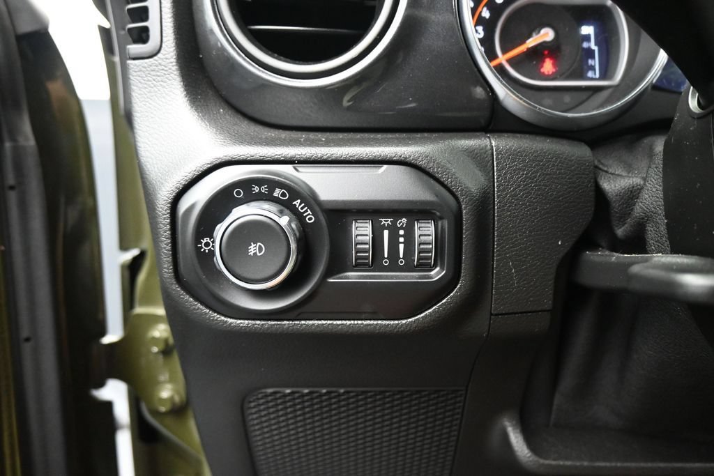 Used 2021 Jeep Wrangler Unlimited Sport AWD/4WD image 13