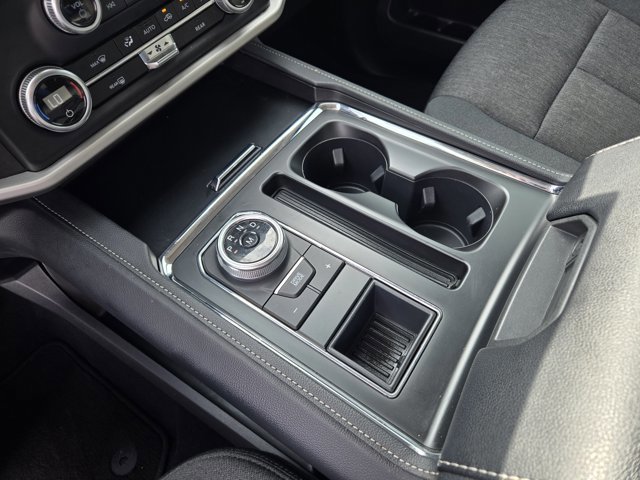 Certified 2024 Ford Expedition XLT RWD image 17