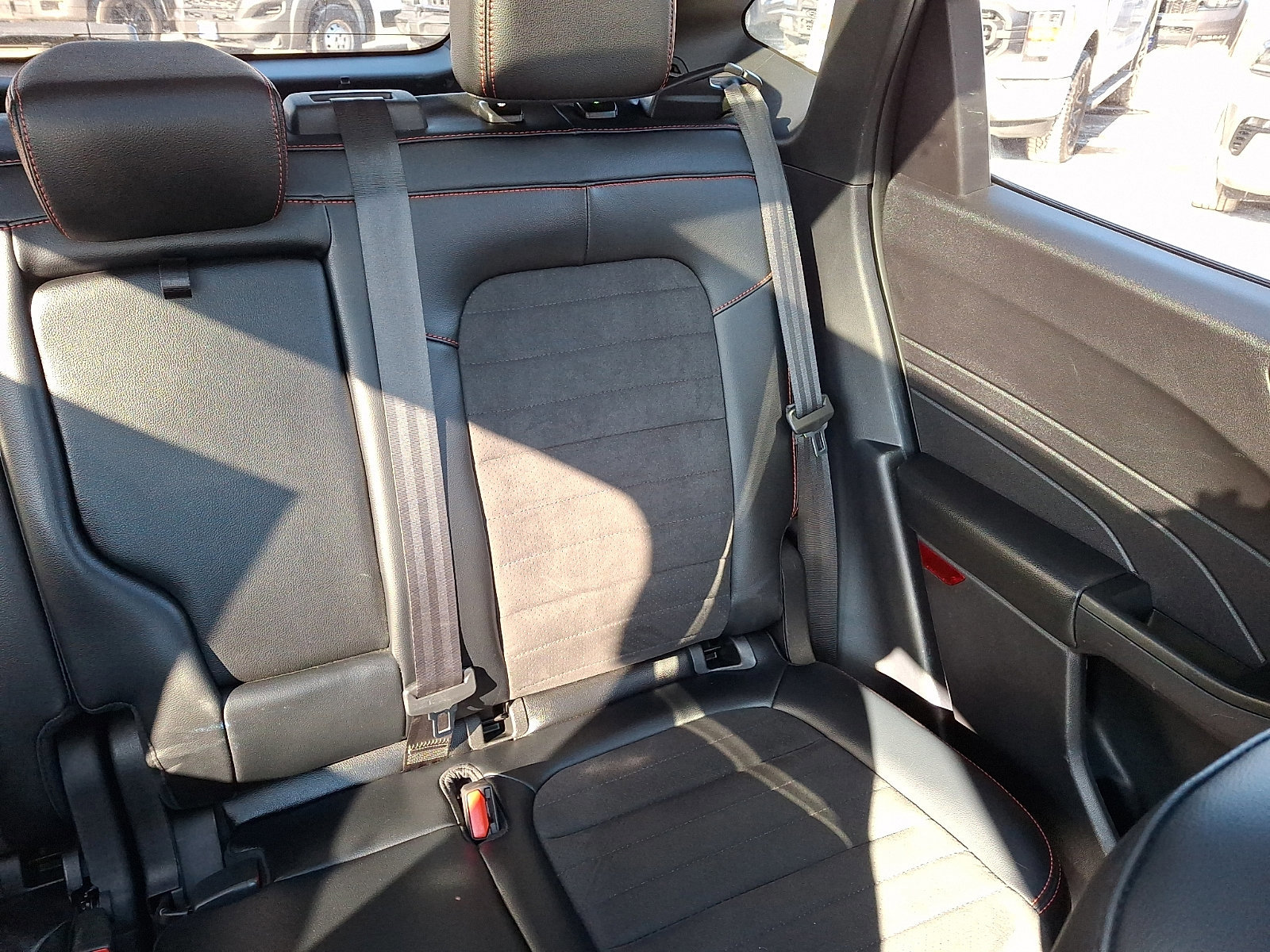 Certified 2022 Ford Escape SEL w/ SEL Stealth AWD Package image 20