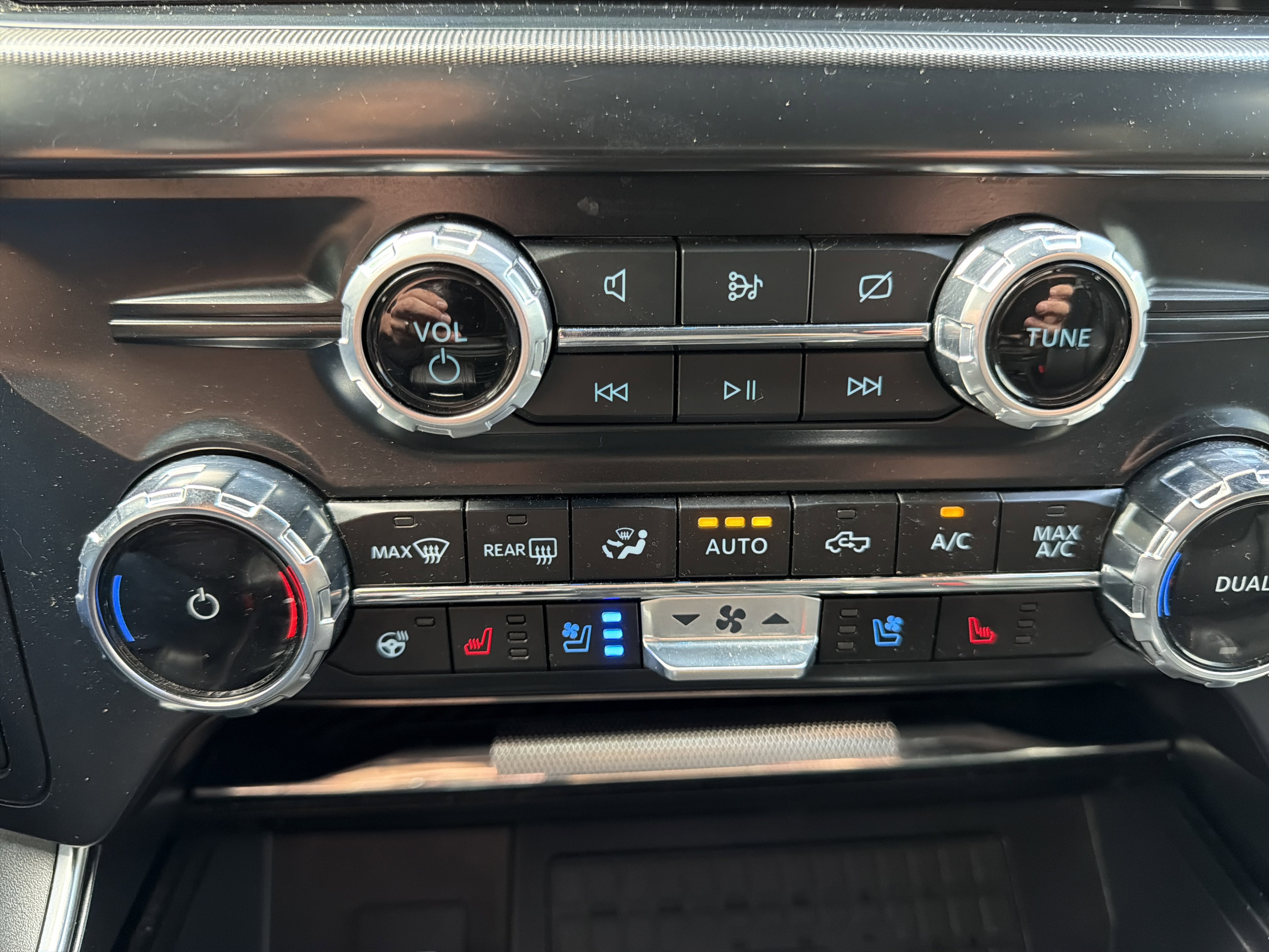 Certified 2024 Ford F150 Raptor image 29