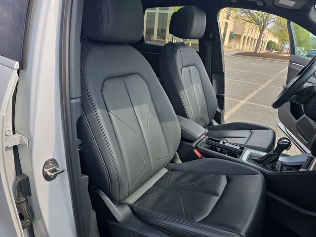 Used 2024 Audi Q3 2.0T Premium image 24