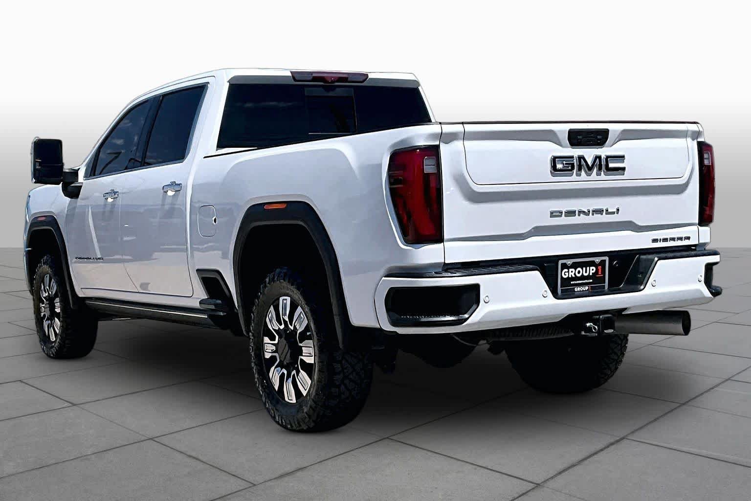 Used 2024 GMC Sierra 3500 Denali w/ Denali Reserve Package AWD/4WD image 12