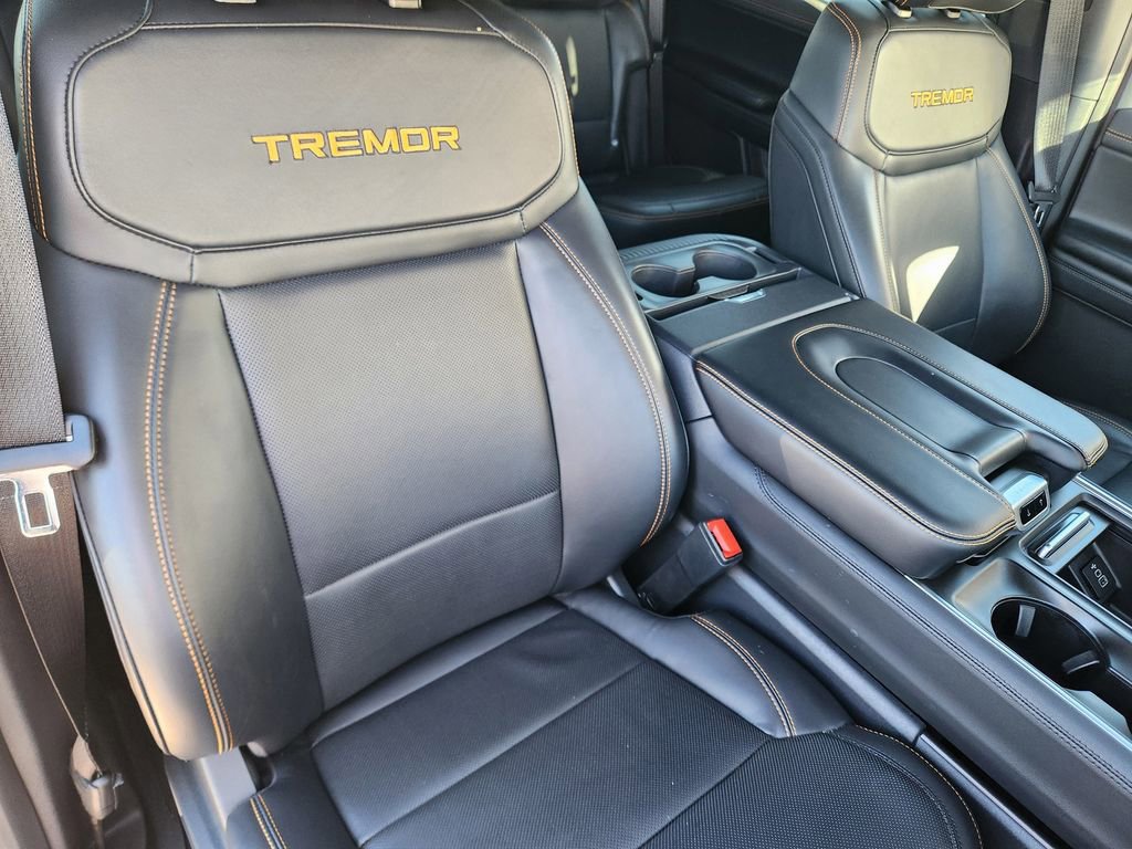 Certified 2025 Ford Expedition Tremor image 22