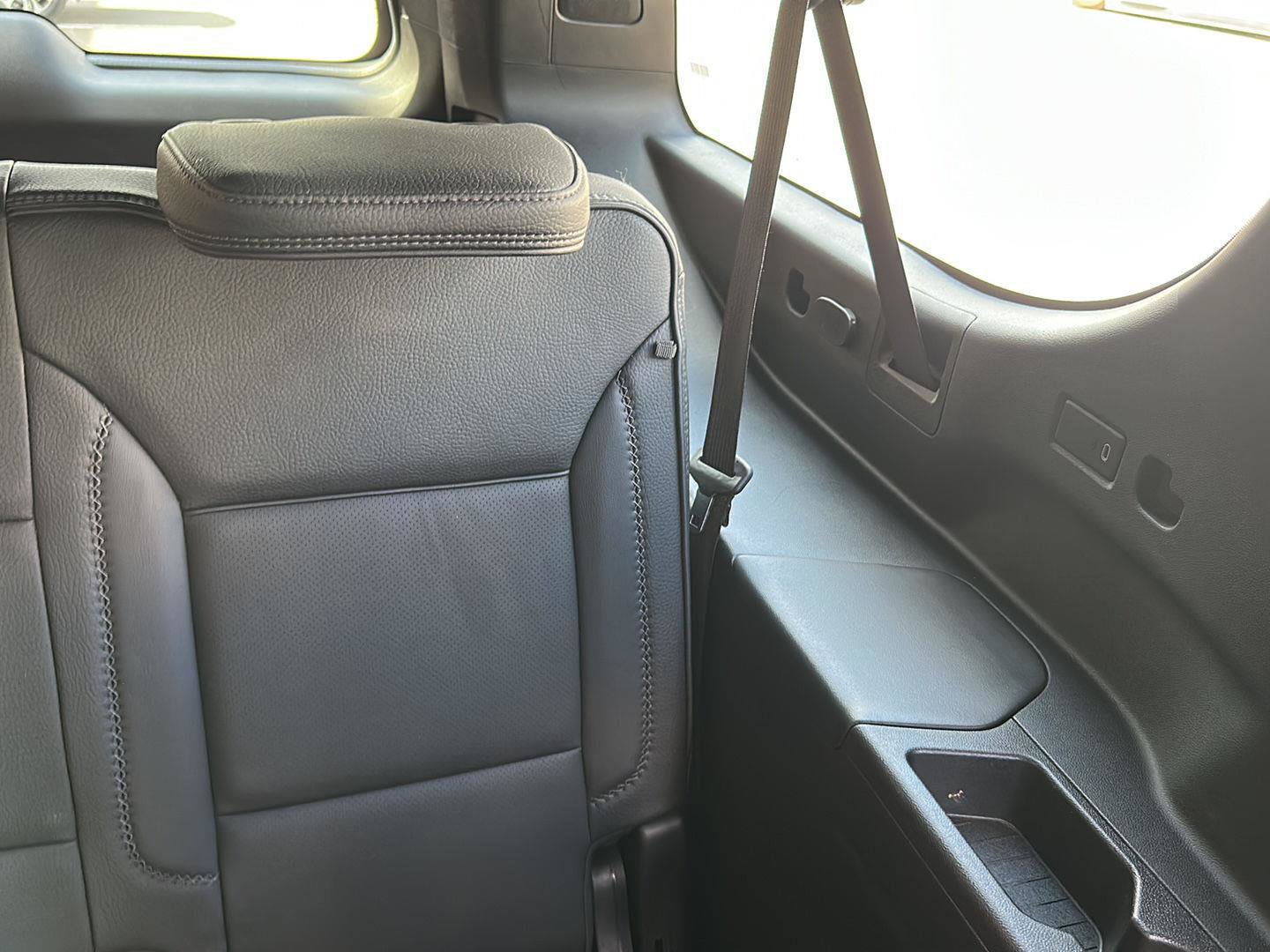 Used 2025 GMC Yukon XL Denali RWD image 29