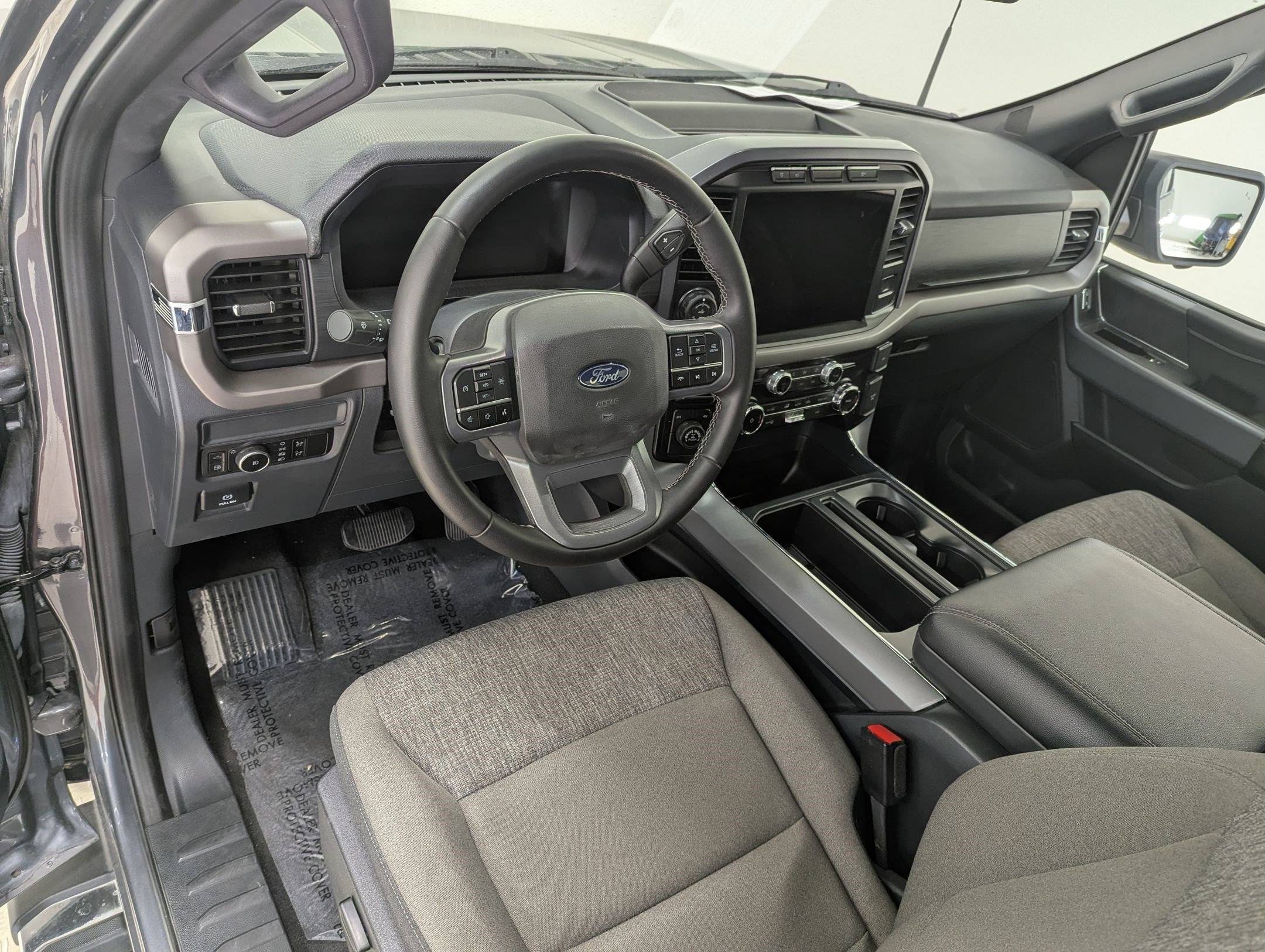 Certified 2024 Ford F150 XLT w/ Mobile Office Package image 4