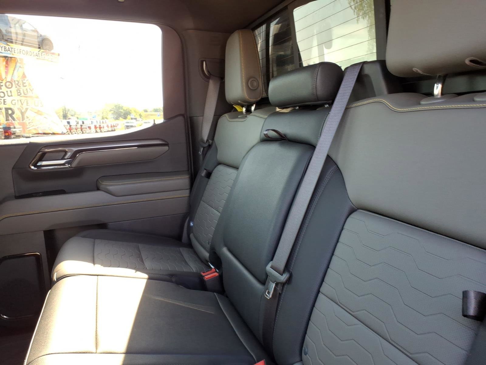 Used 2024 Chevrolet Silverado 1500 ZR2 w/ Technology Package AWD/4WD image 14