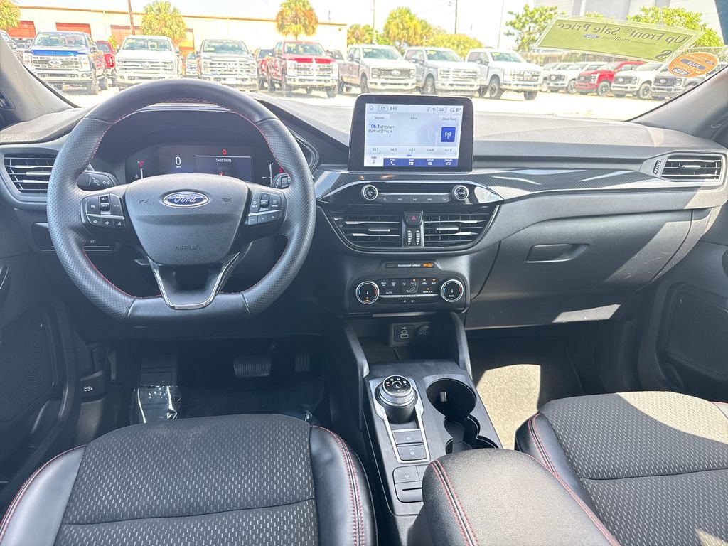 Certified 2025 Ford Escape ST-Line FWD image 6