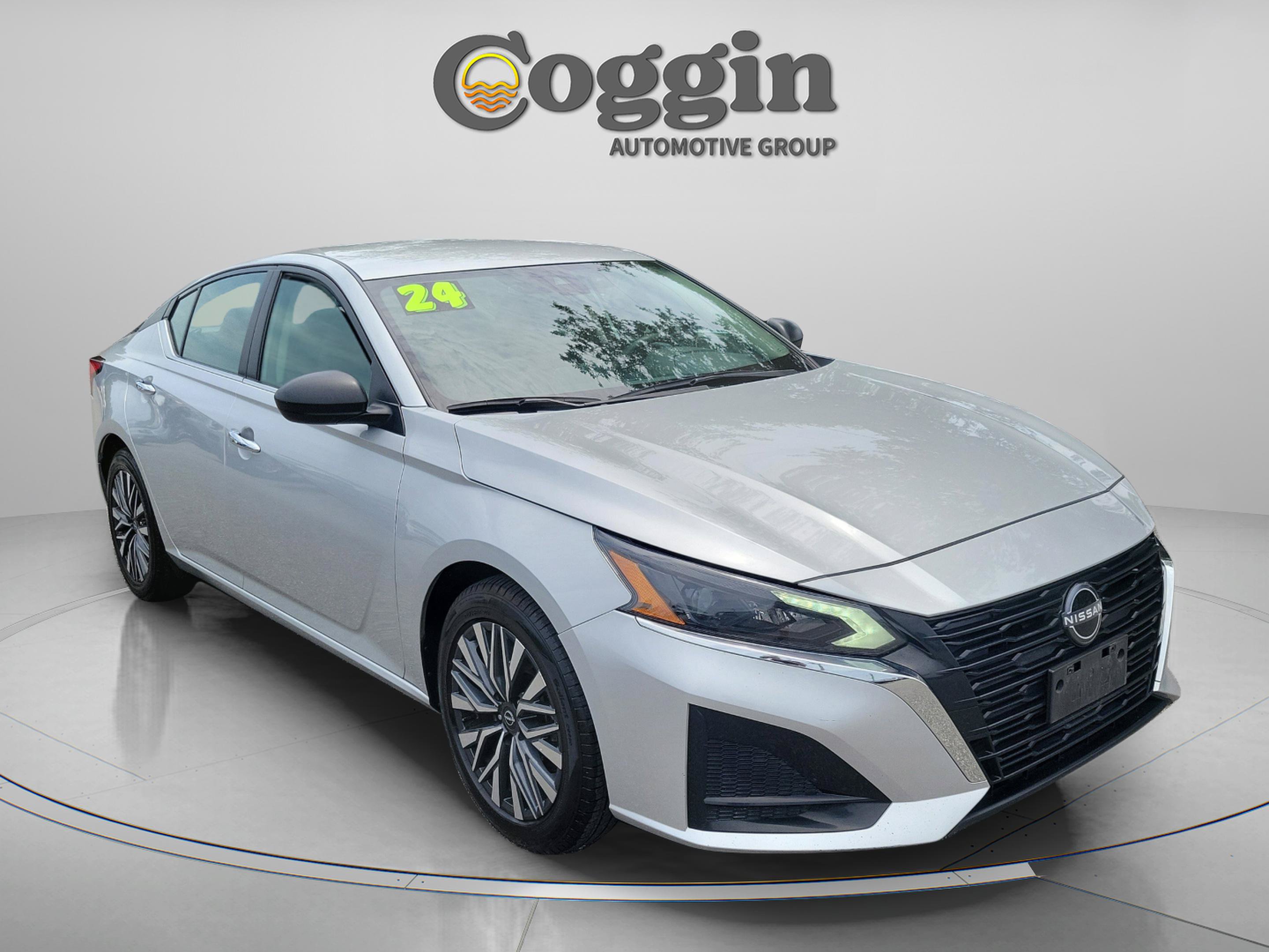 Used 2024 Nissan Altima 2.5 SV FWD image 4