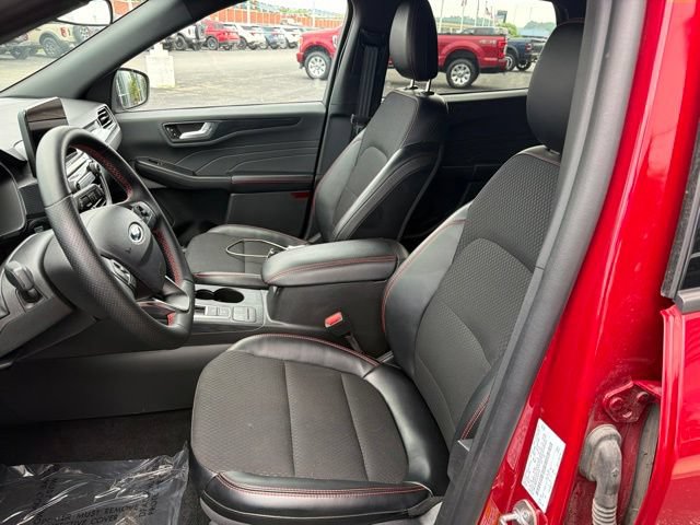 Certified 2025 Ford Escape ST-Line FWD image 12