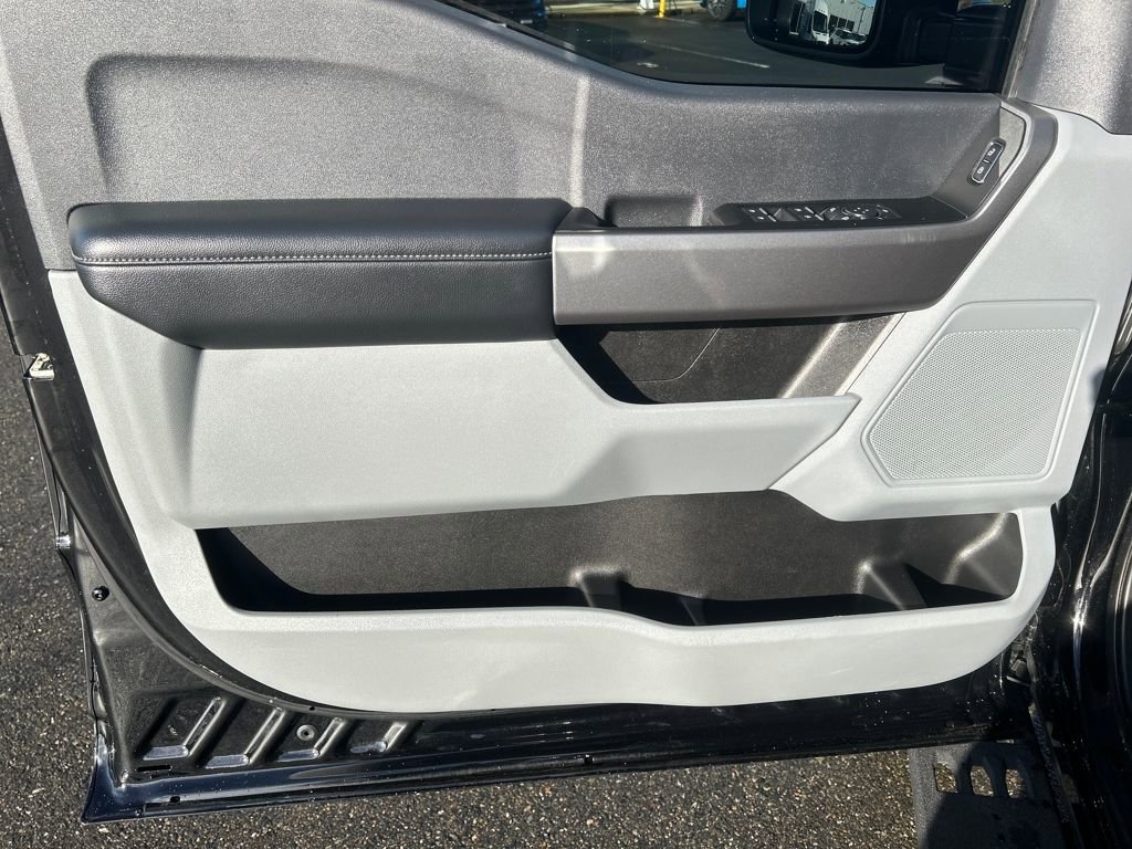 Certified 2025 Ford F250 XLT w/ Tremor Off-Road Package image 13