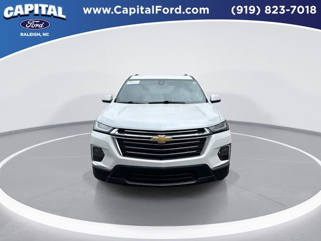 Used 2022 Chevrolet Traverse LT FWD image 3