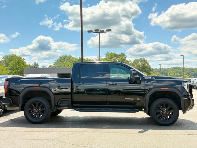 Used 2024 GMC Sierra 2500 AT4 w/ Technology Package AWD/4WD image 32