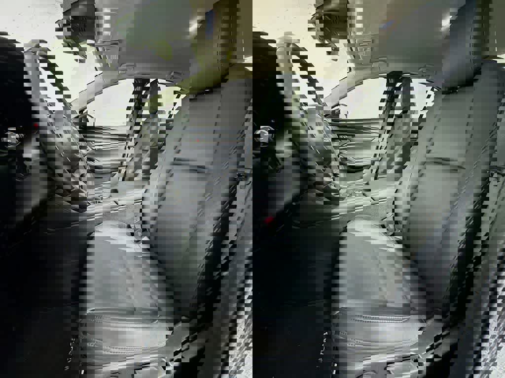 Used 2021 MAZDA MAZDA3 s image 15