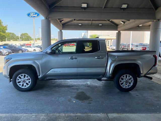 Used 2024 Toyota Tacoma SR5 RWD image 4