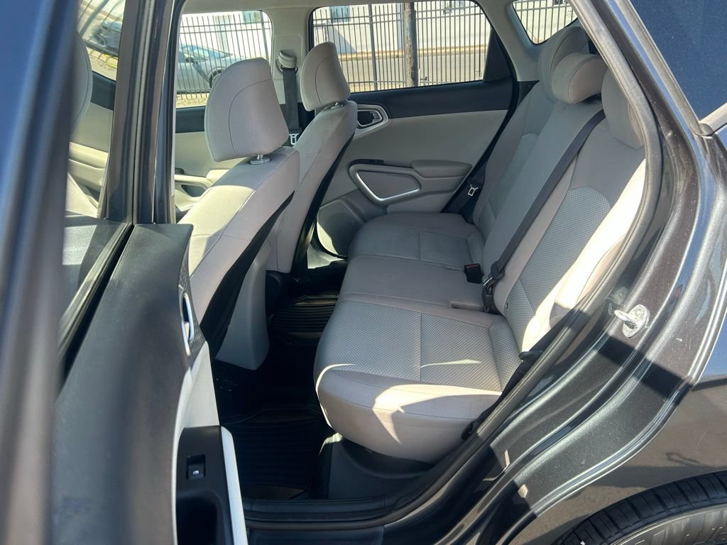 Used 2022 Kia Soul LX FWD image 28