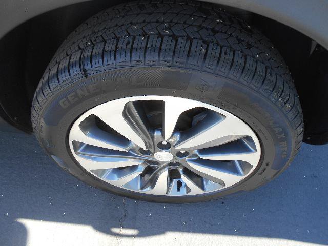 Used 2022 Buick Encore Preferred w/ Safety Package AWD/4WD image 12