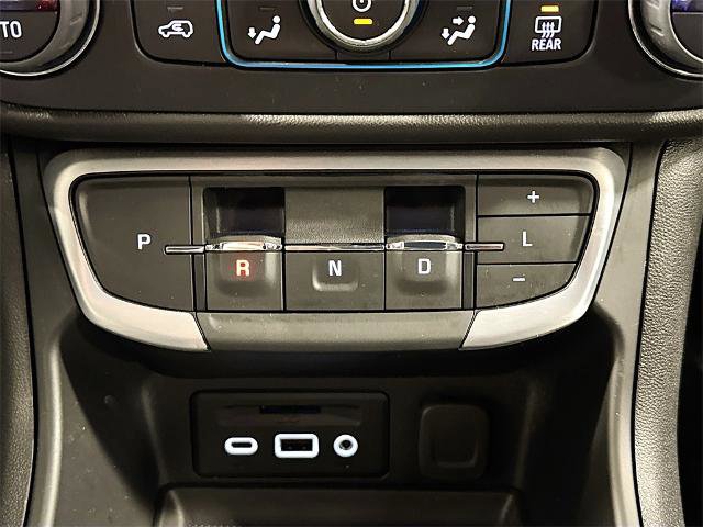 Used 2024 GMC Terrain SLT image 14