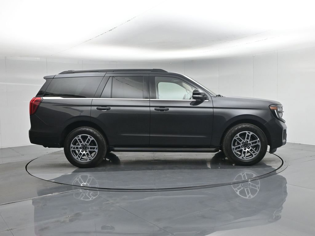 Certified 2025 Ford Expedition Active image 8