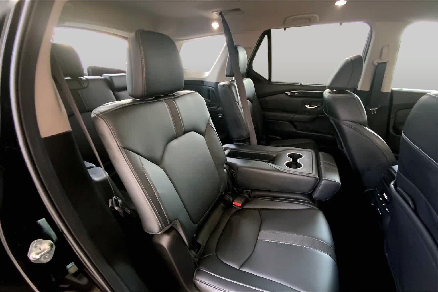 Used 2025 Honda Pilot EX-L image 19