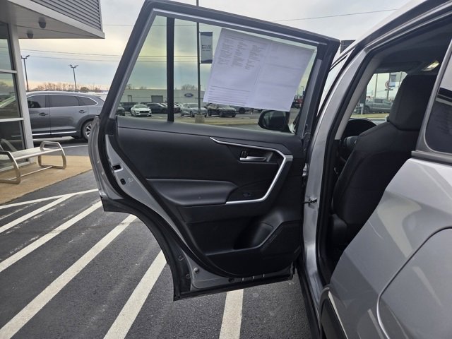 Used 2024 Toyota RAV4 XLE image 21
