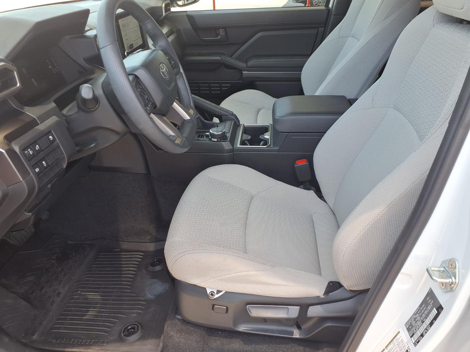 Used 2025 Toyota 4Runner SR5 AWD/4WD image 16