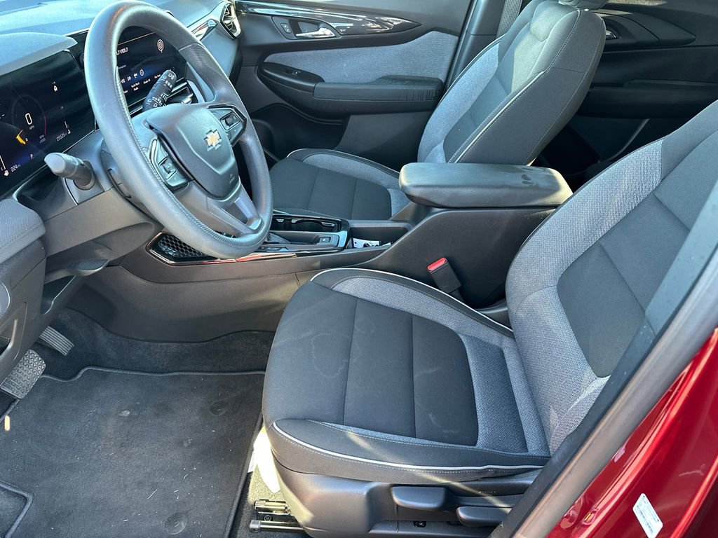 Used 2024 Chevrolet TrailBlazer LT w/ Driver Confidence Package image 9